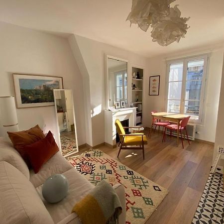 Modern Appartement W/ Tour Eiffel View In The 7Th Paris Luaran gambar