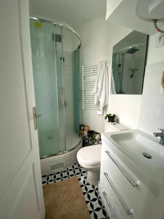 Modern Appartement W/ Tour Eiffel View In The 7Th Paris Luaran gambar